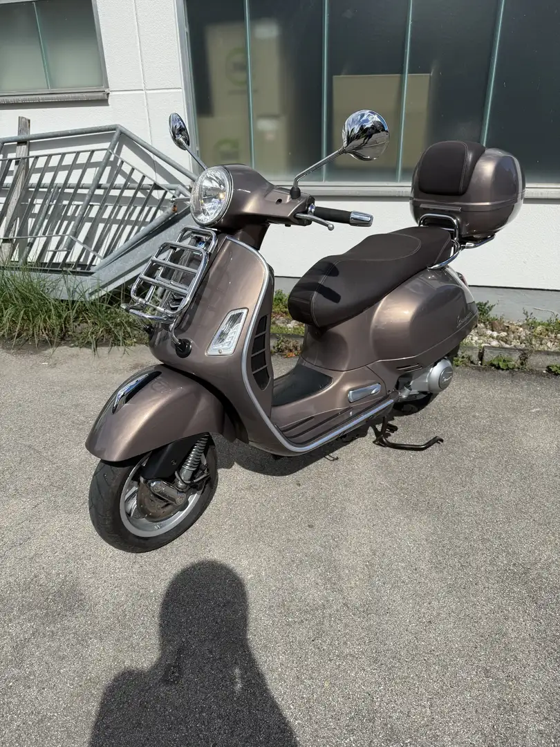 Vespa GTS Super 300 Touring - 1