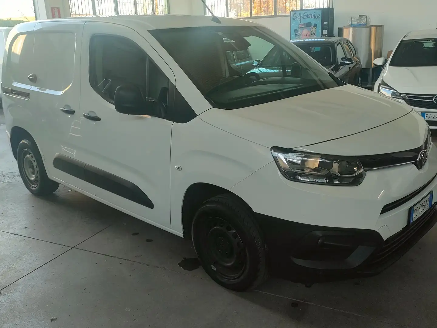 Toyota Proace CITY 15 75 KM  3 POSTI Bianco - 1