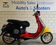 Vespa Primavera Bromscooter 4T. Mickey Mouse Edition Zwart - thumbnail 4