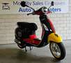 Vespa Primavera Bromscooter 4T. Mickey Mouse Edition Zwart - thumbnail 3