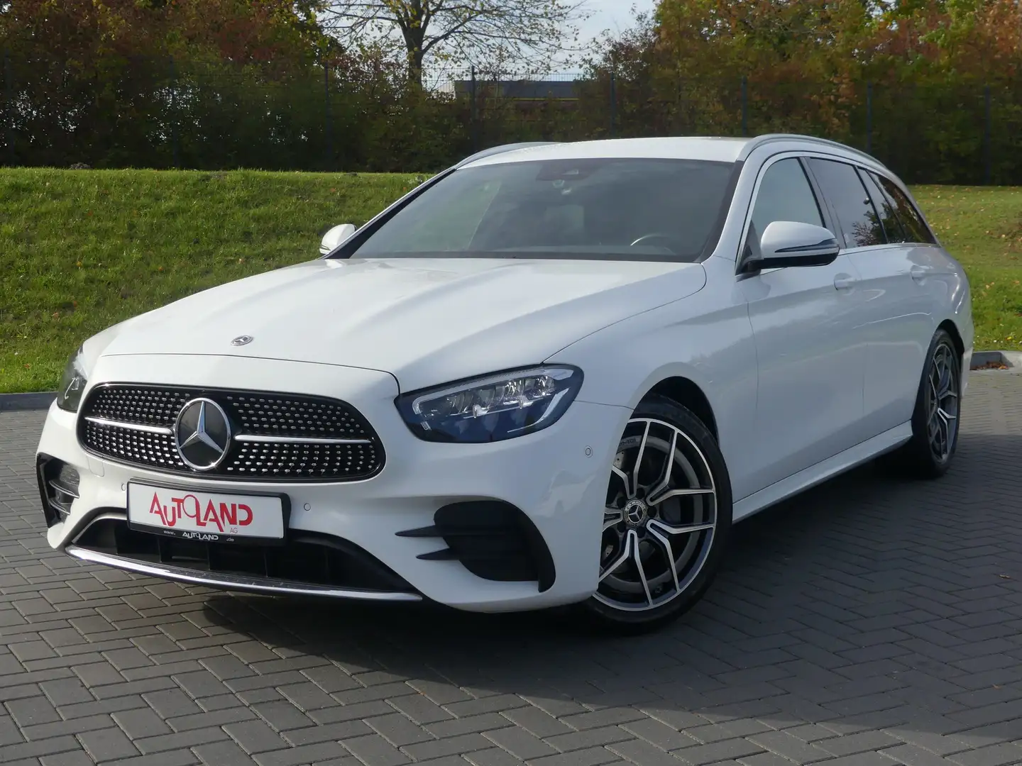 Mercedes-Benz E 200 E200 T-Modell AMG Line LED Navi Virtual Cockpit Blanc - 2