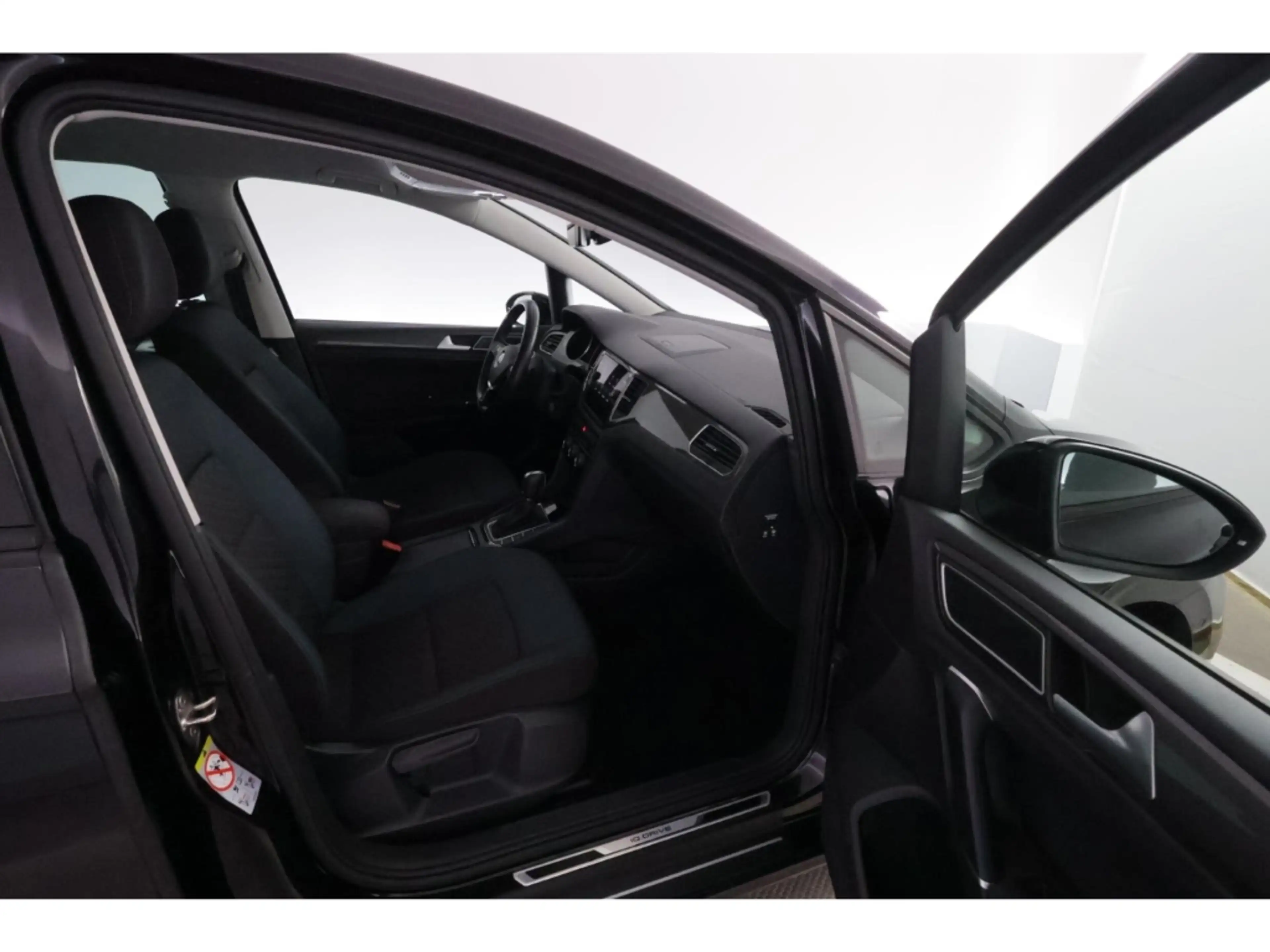 Volkswagen Golf Sportsvan 1.5TSI DSG+NAVI+KAMERA+STANDHZG — photo 21
