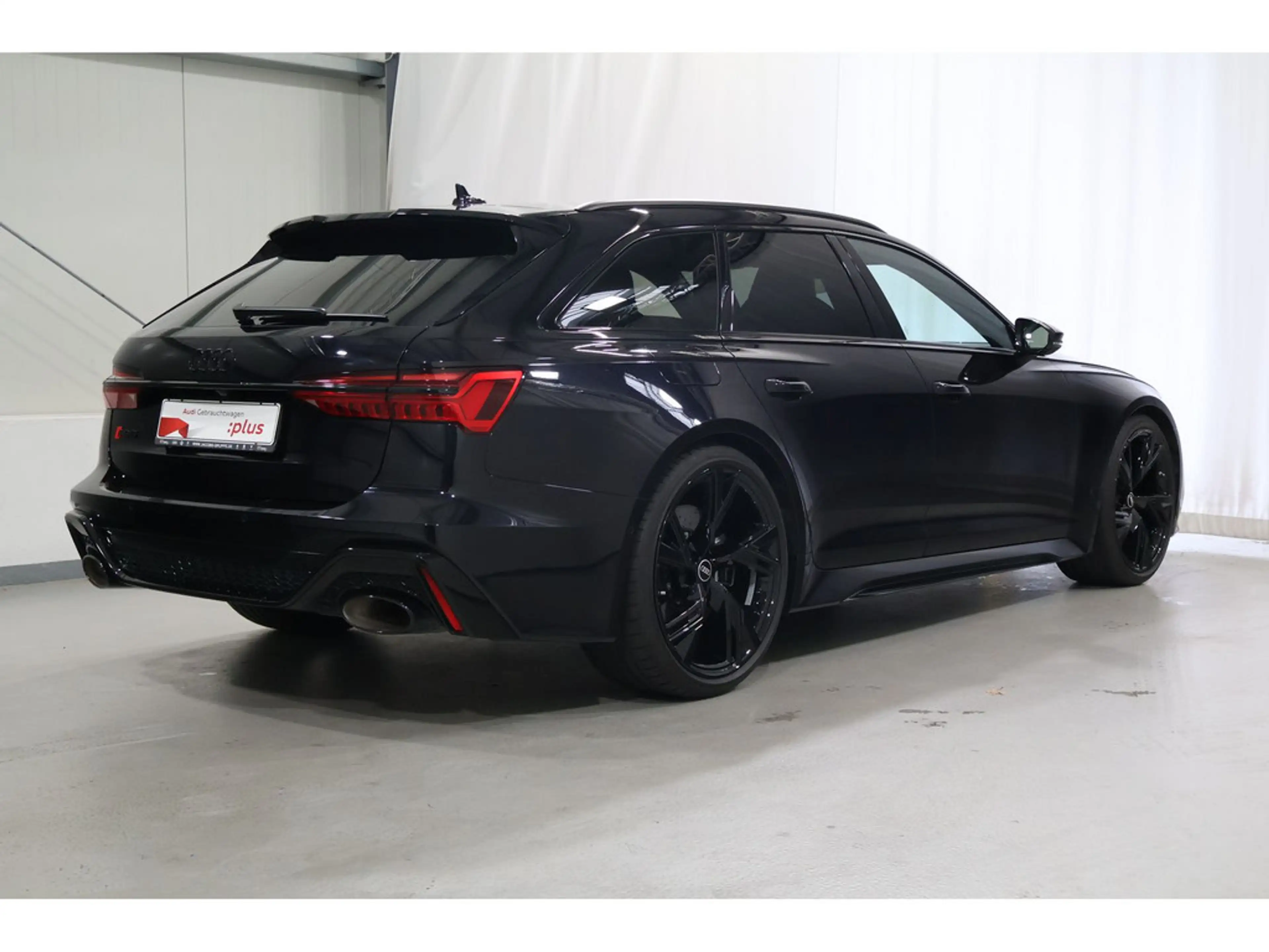 Audi RS6 — photo 4