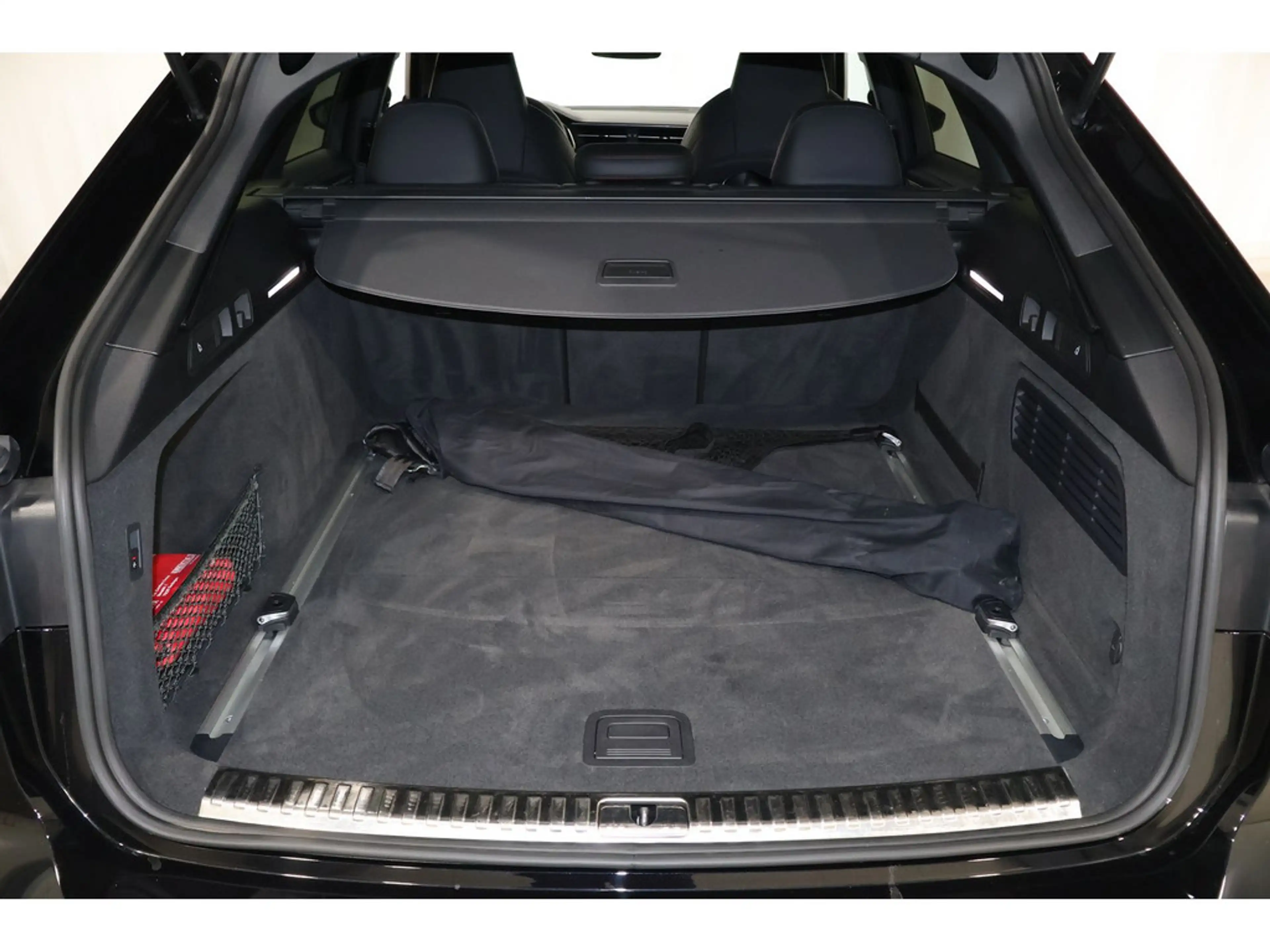 Audi RS6 — photo 7