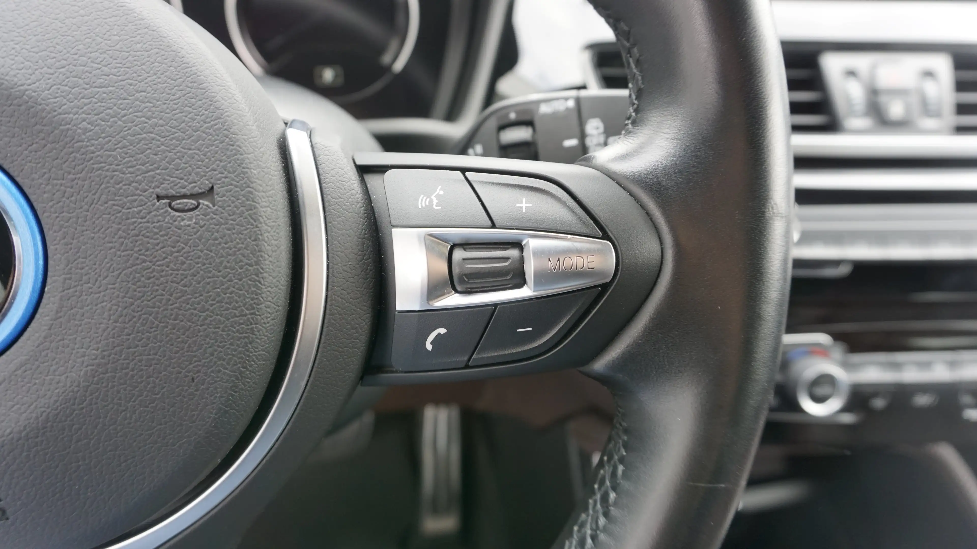 BMW X2 xDrive25e M Sportpaket Head-Up HK HiFi DAB — photo 15