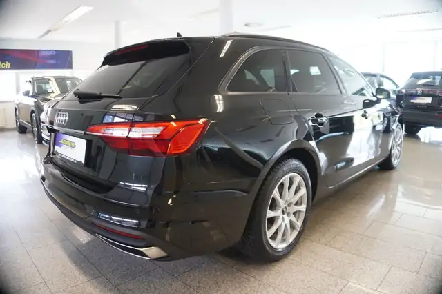 Audi A4 view 5