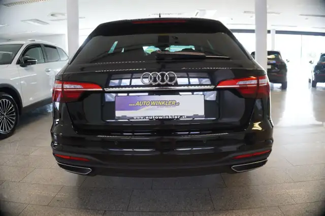 Audi A4 view 6