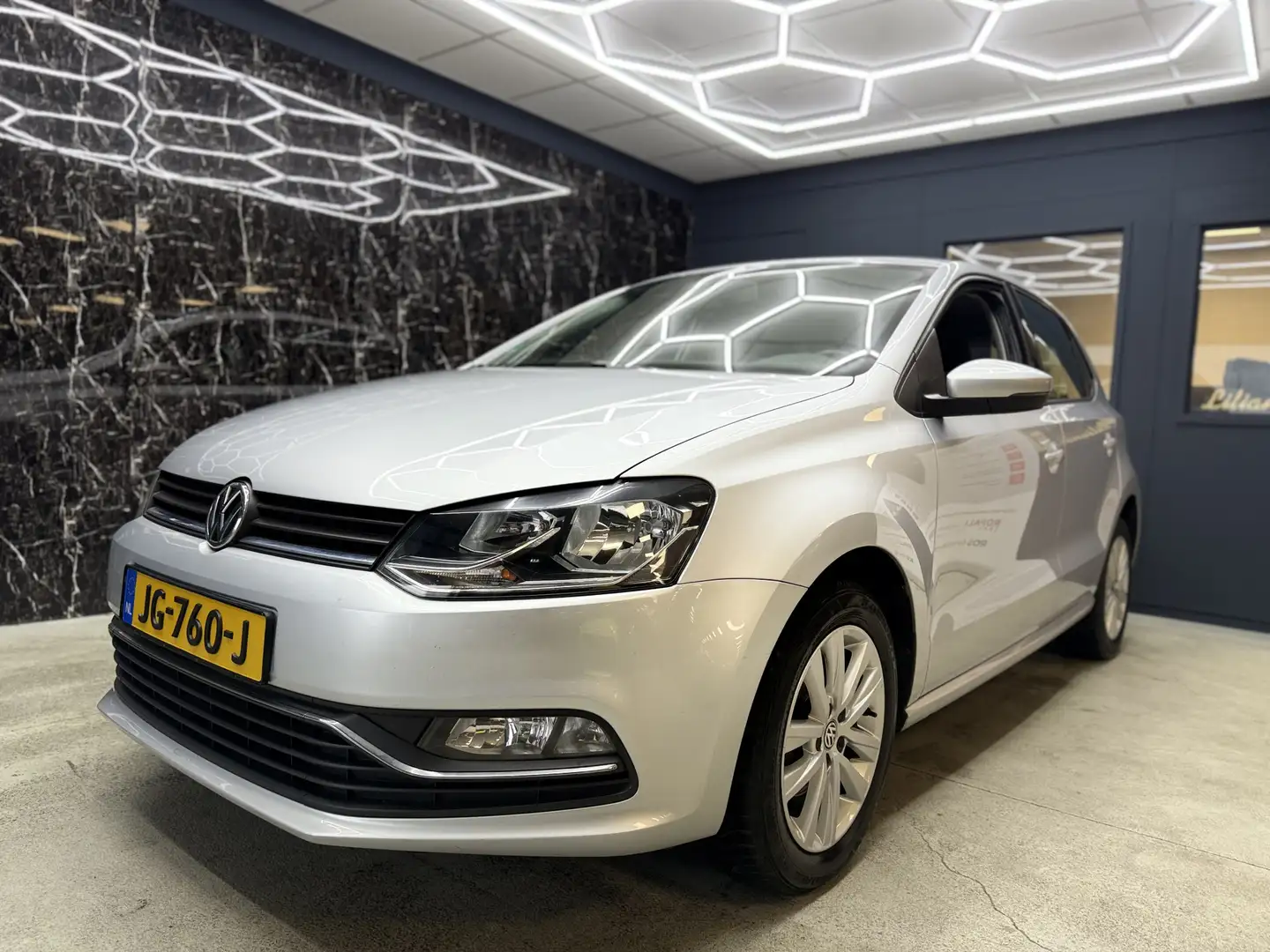 Volkswagen Polo 1.2 TSI Highline Grijs - 1