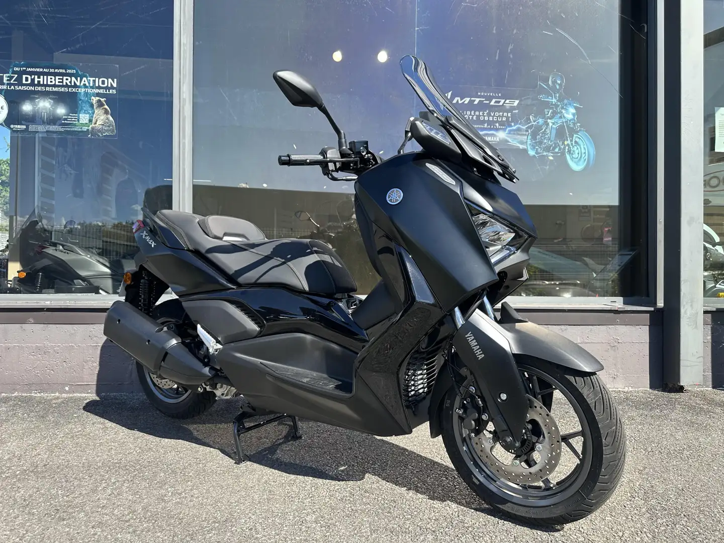 Yamaha X-Max 300 Black - 1