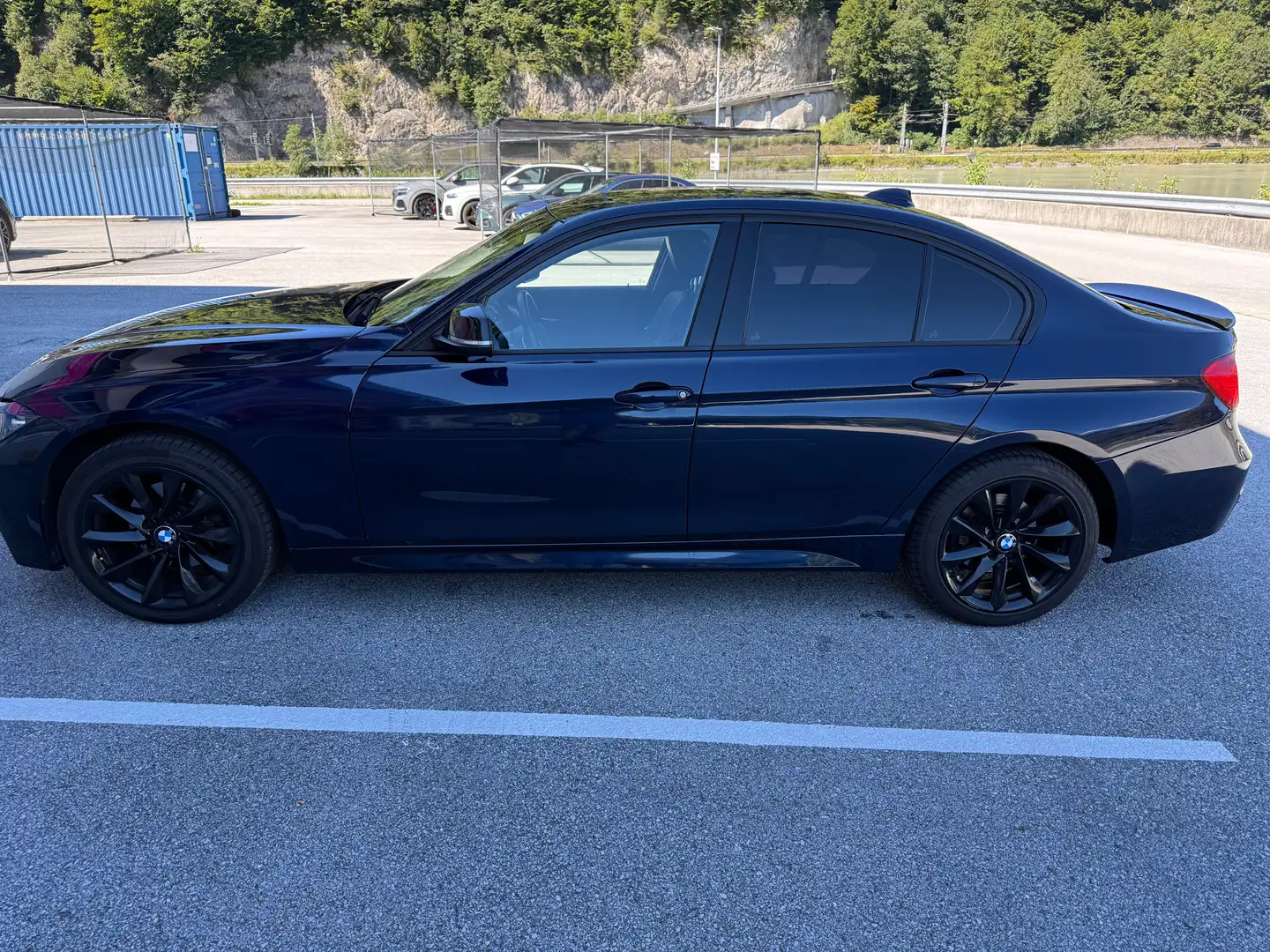 BMW 320 320 d Blau - 2