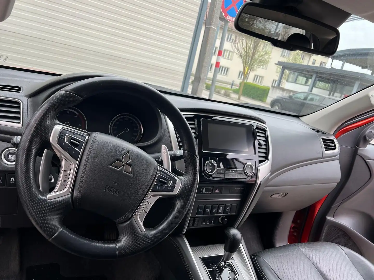 Mitsubishi L200 Diamond 4WD Naranja - 2