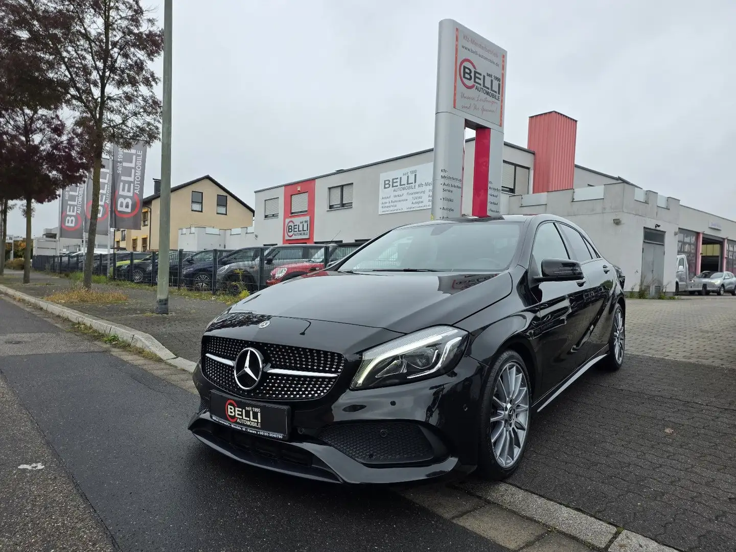 Mercedes-Benz A 200 AMG ILS Harman Kardon Navi FINANZIERUNG Schwarz - 1