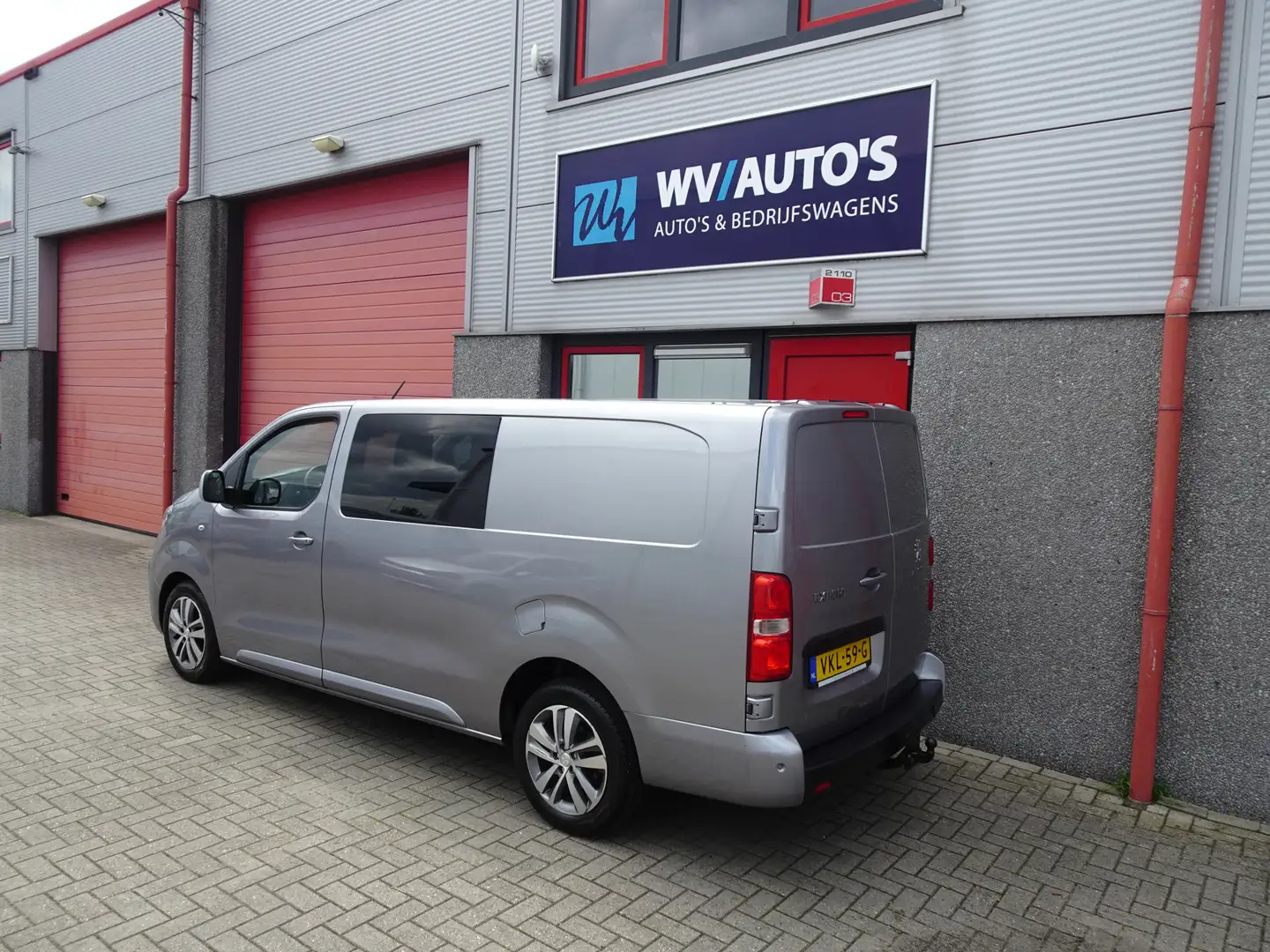 Peugeot Expert 2.0 BlueHDI 120 Long Asphalt DC Gris - 2