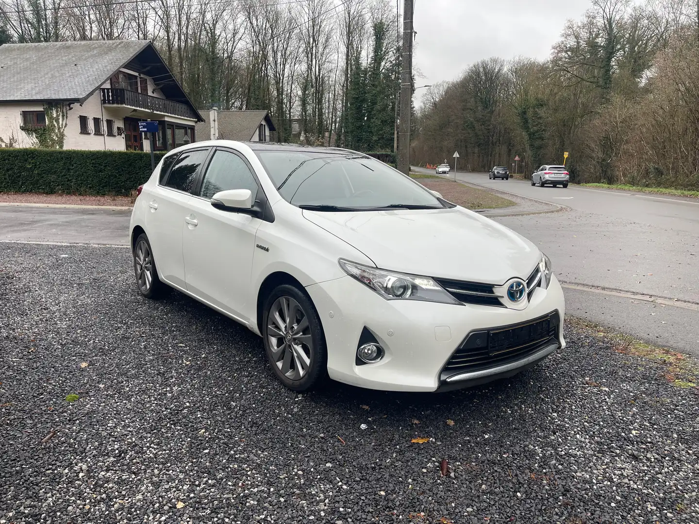 Toyota Auris Auris HEV 1.8i HSD Premium CVT AUTOMATIQUE Wit - 2