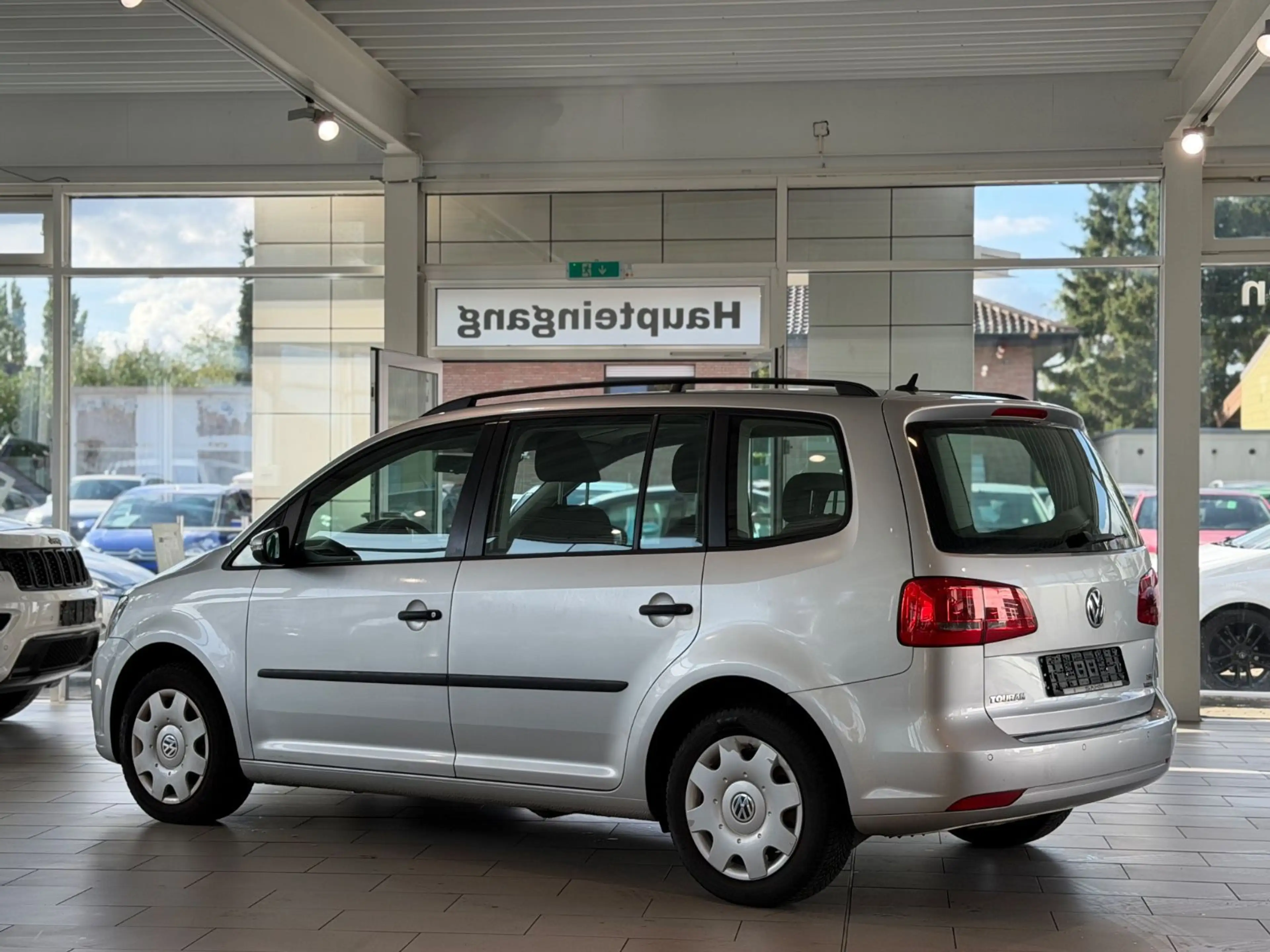Volkswagen Touran Comfortline BMT*KLIMAAUT.*7.SITZ*NAVI*PDC — photo 4