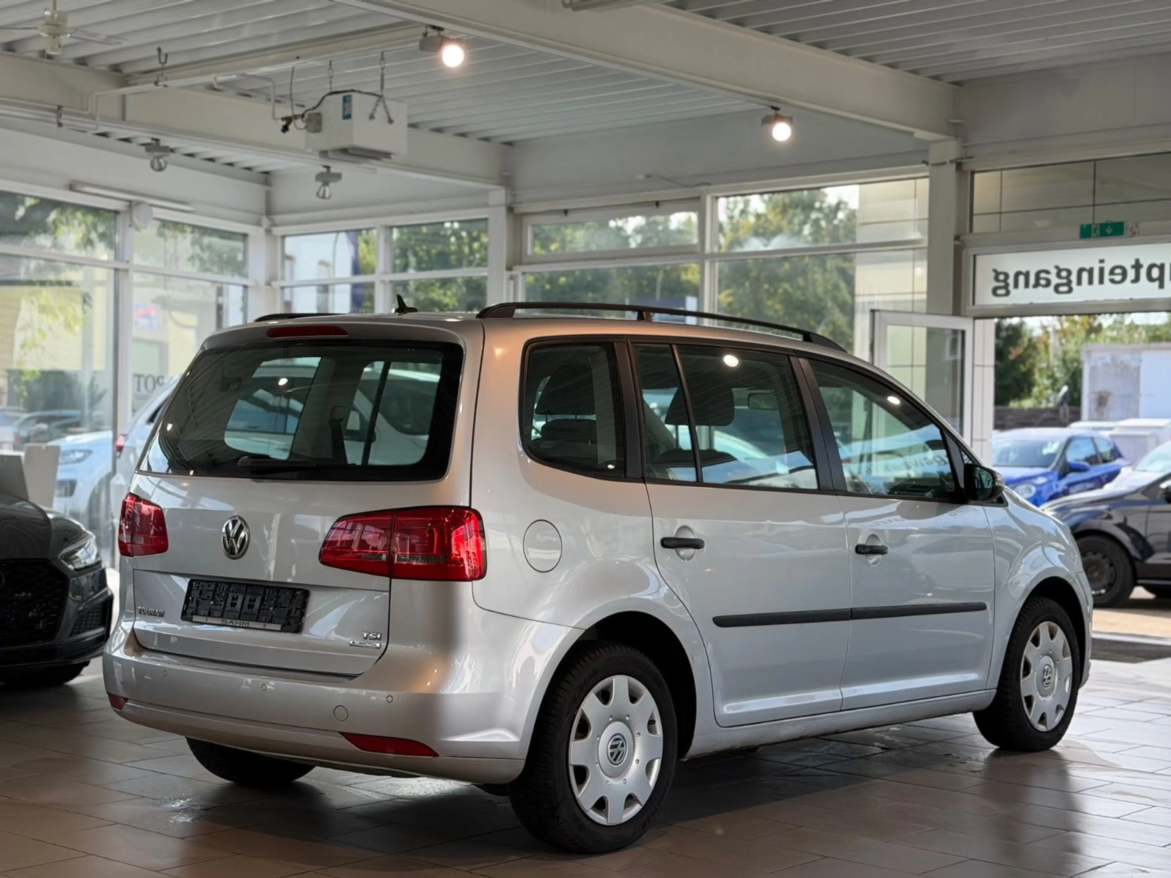 Volkswagen Touran Comfortline BMT*KLIMAAUT.*7.SITZ*NAVI*PDC — photo 5