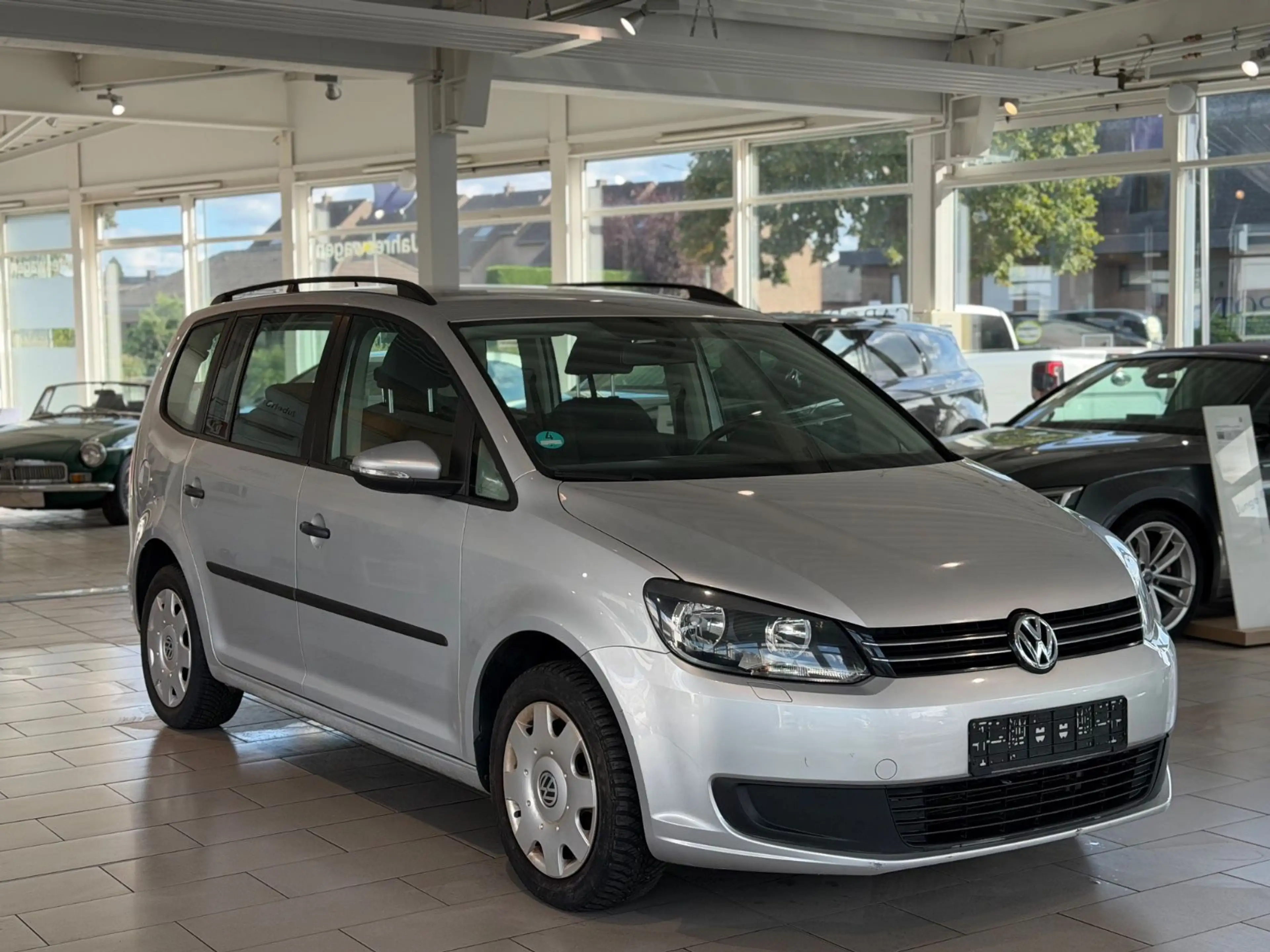 Volkswagen Touran Comfortline BMT*KLIMAAUT.*7.SITZ*NAVI*PDC — photo 7