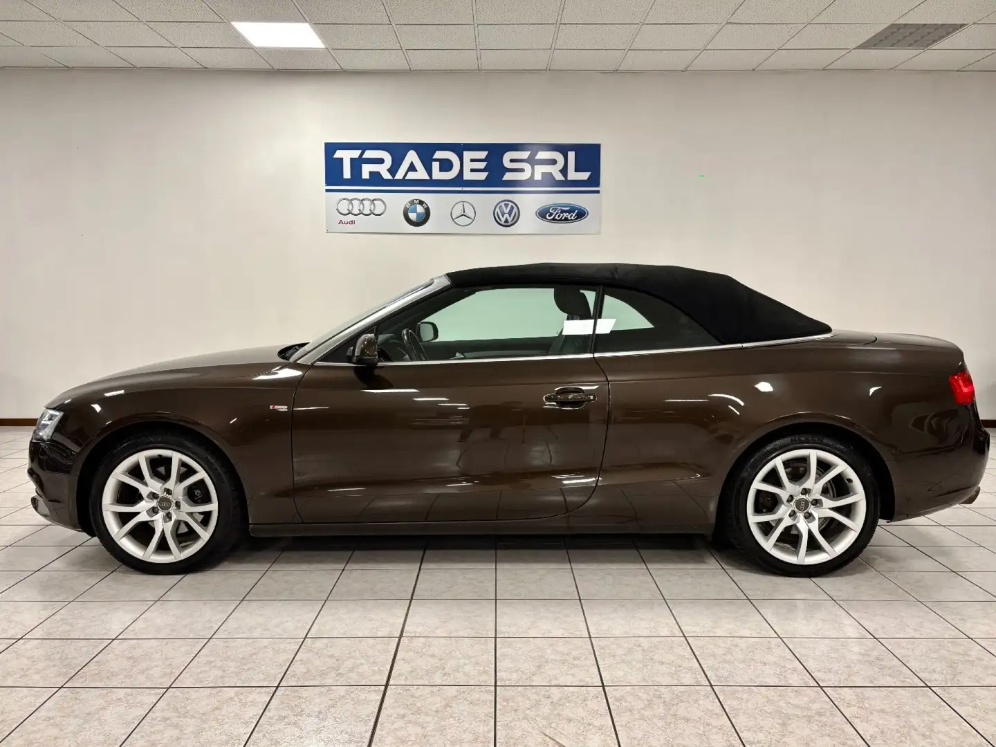 Audi A5 A5 Cabrio 1.8 TFSI S-Line Brun - 2