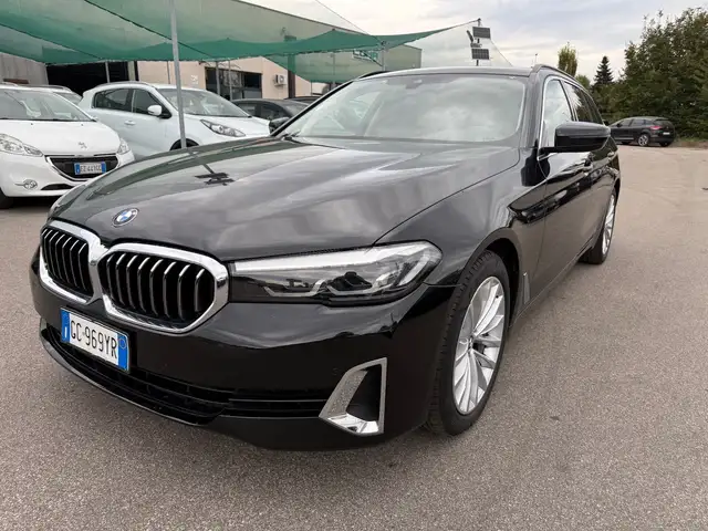 BMW 520 520d 48V xDrive Touring Luxury