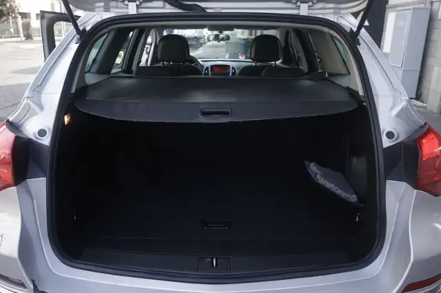 Opel Astra view 18