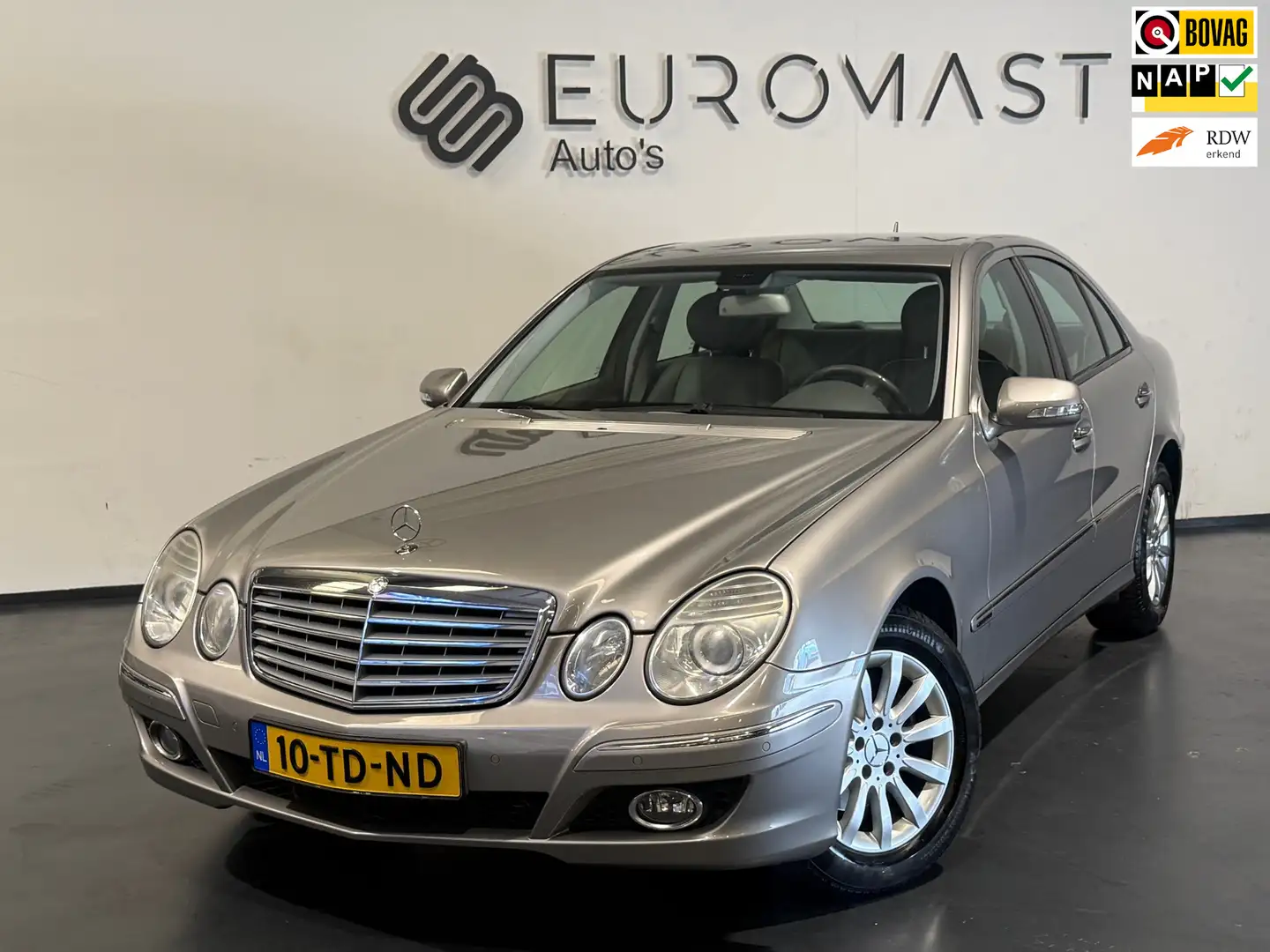 Mercedes-Benz E 280 Elegance Automaat Navi Airco Pdc Leder Nieuwe Apk Grijs - 1
