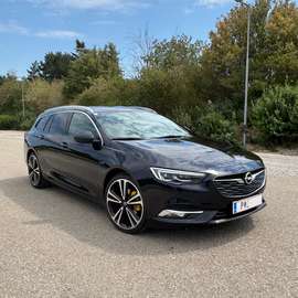 B Sportstourer 1,6 CDTI Exclusive Aut.