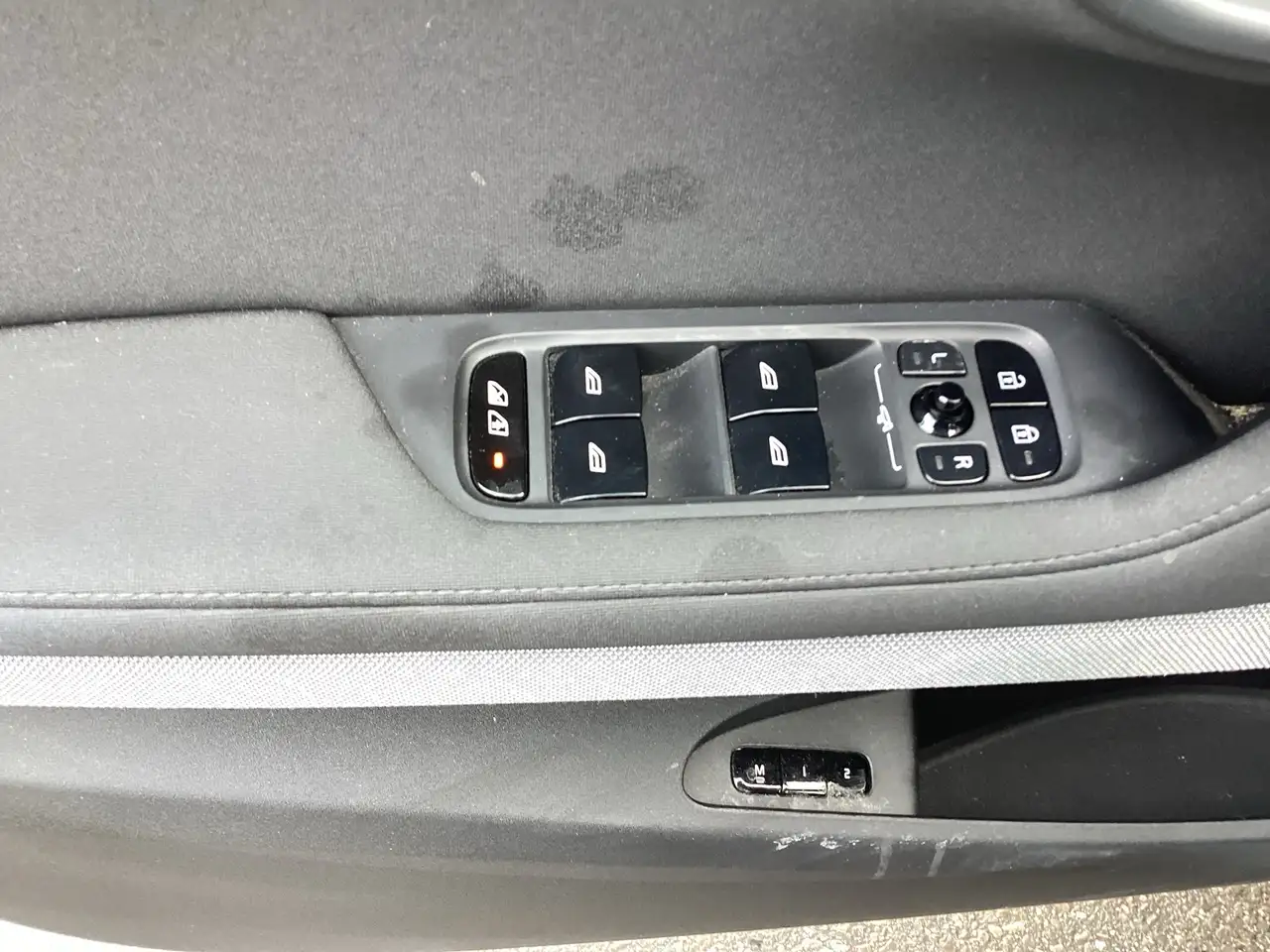 Polestar 2 снимка Polestar 2
