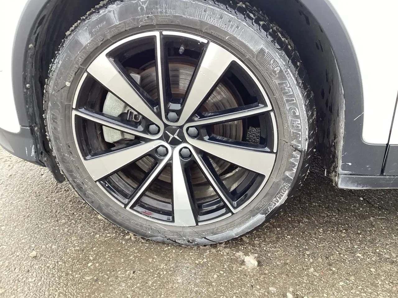 Polestar 2 снимка Polestar 2