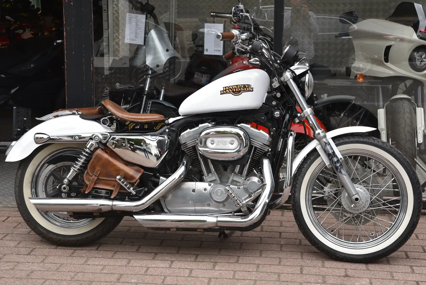 Harley-Davidson Sportster 883 ***MOTO VERTE*** Blanc - 2