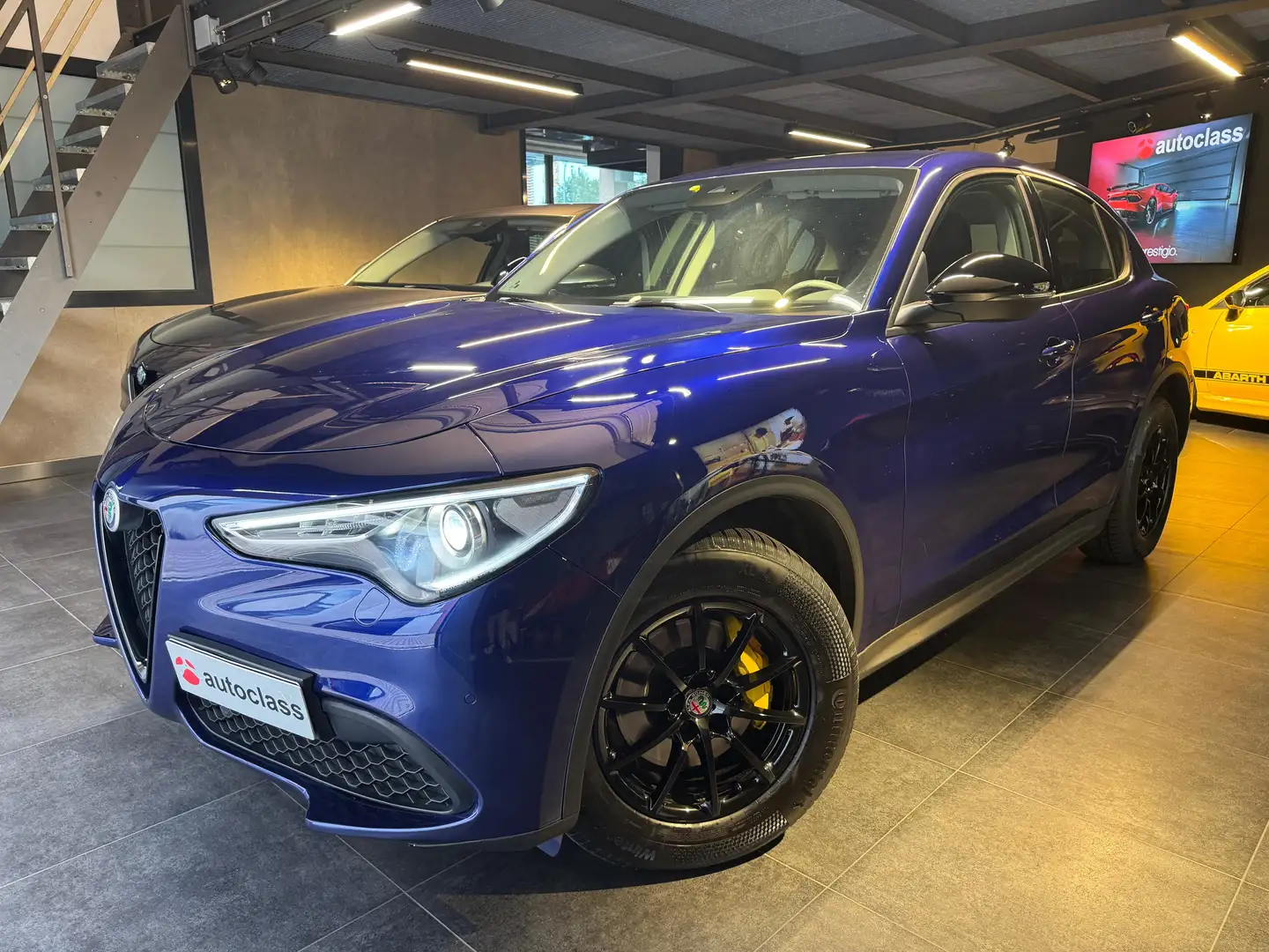Alfa Romeo Stelvio Stelvio 2020 2.2 t Sprint Q4 190cv auto Blauw - 1