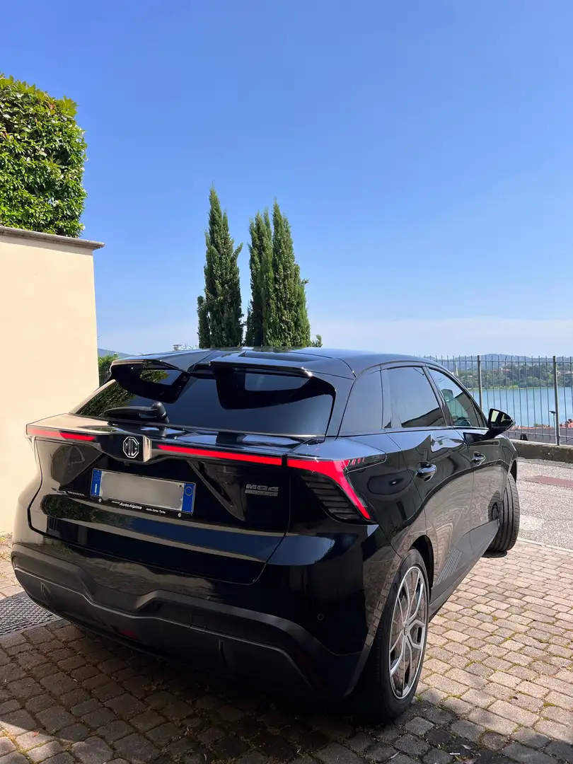 MG MG4 Luxury 64 kWh Nero - 1