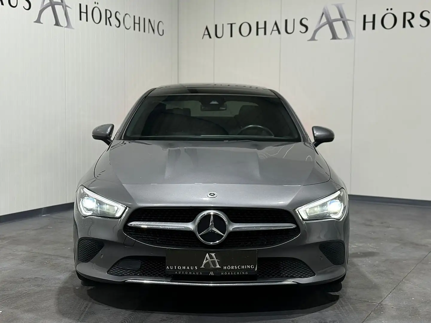 Mercedes-Benz CLA 200 Aut.//Ambiente//Sitzheizung//Panoramadach Grau - 2