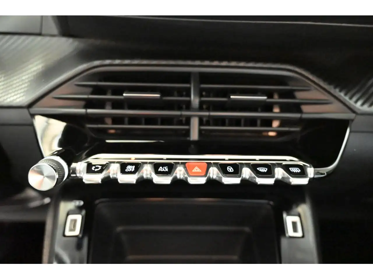 Peugeot 208 208 — photo 29