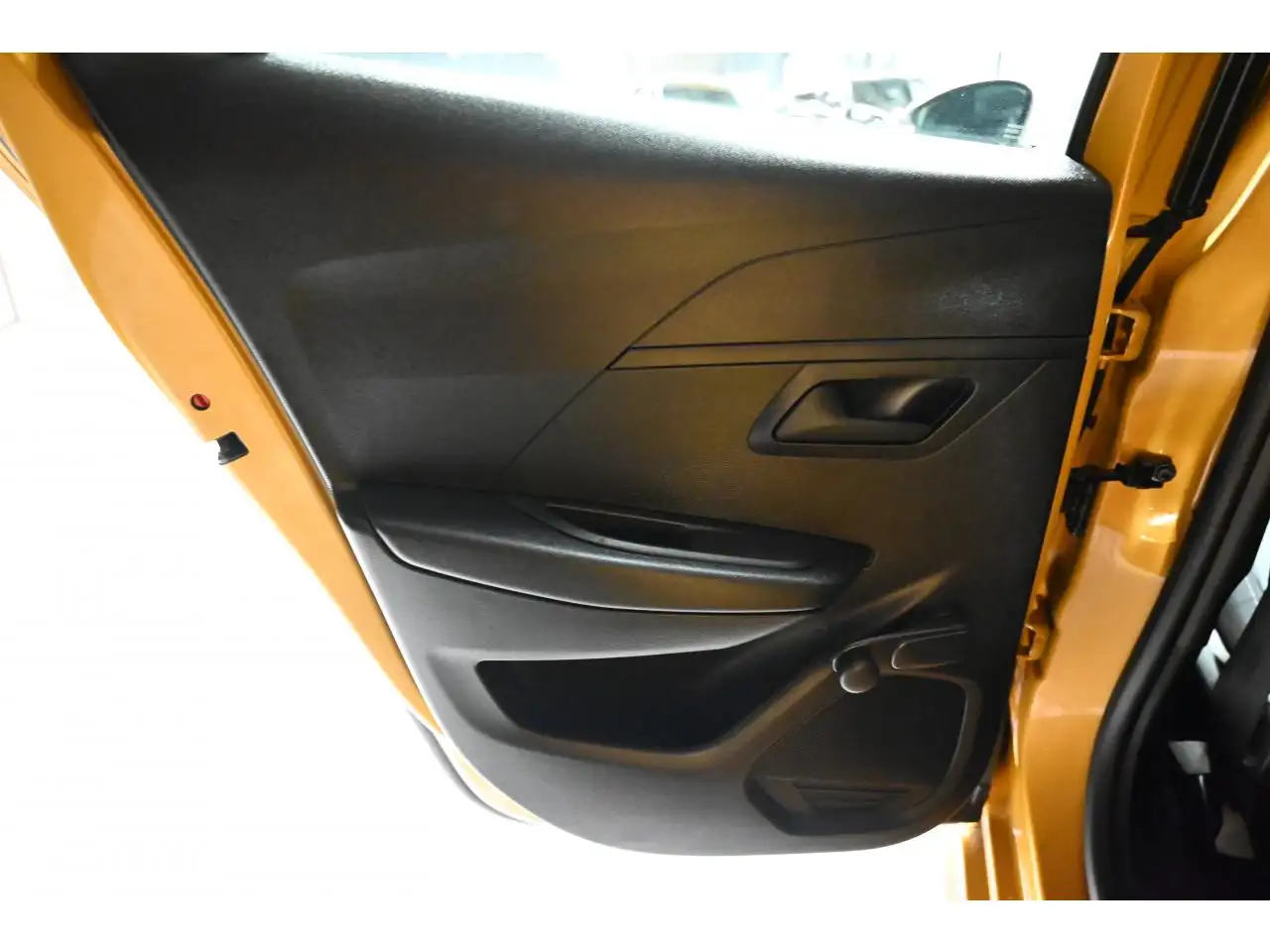 Peugeot 208 208 — photo 18