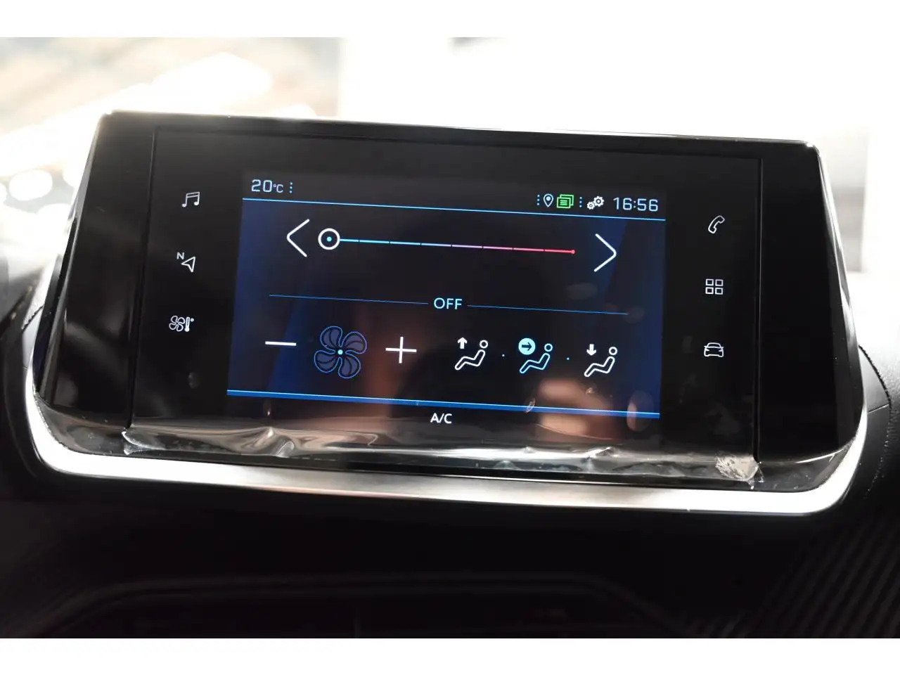 Peugeot 208 208 — photo 23