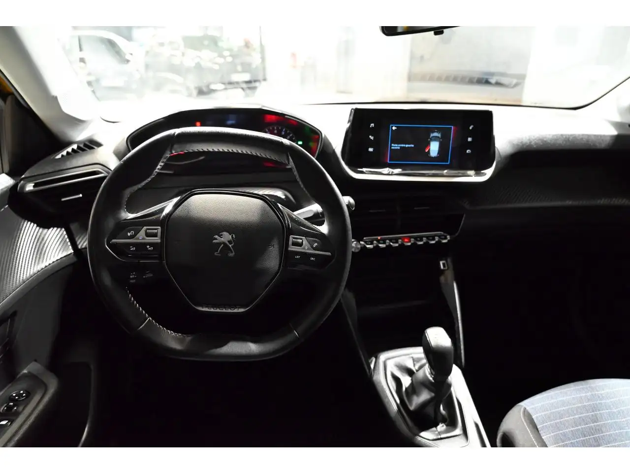 Peugeot 208 208 — photo 21