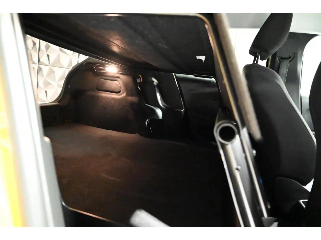 Peugeot 208 208 — photo 33