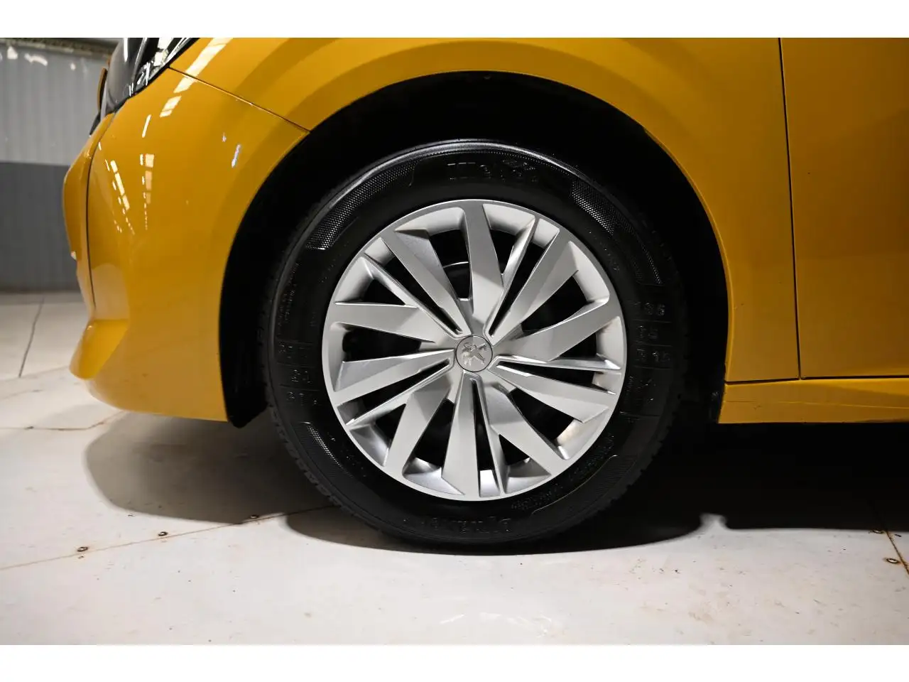 Peugeot 208 208 — photo 10