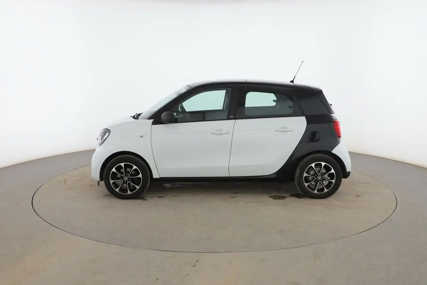 smart forFour 0.9 Turbo Basis passion Negro - 2