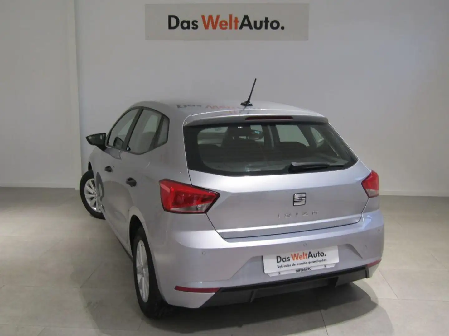 SEAT Ibiza 1.0 MPI S&S Style 80 Plateado - 2