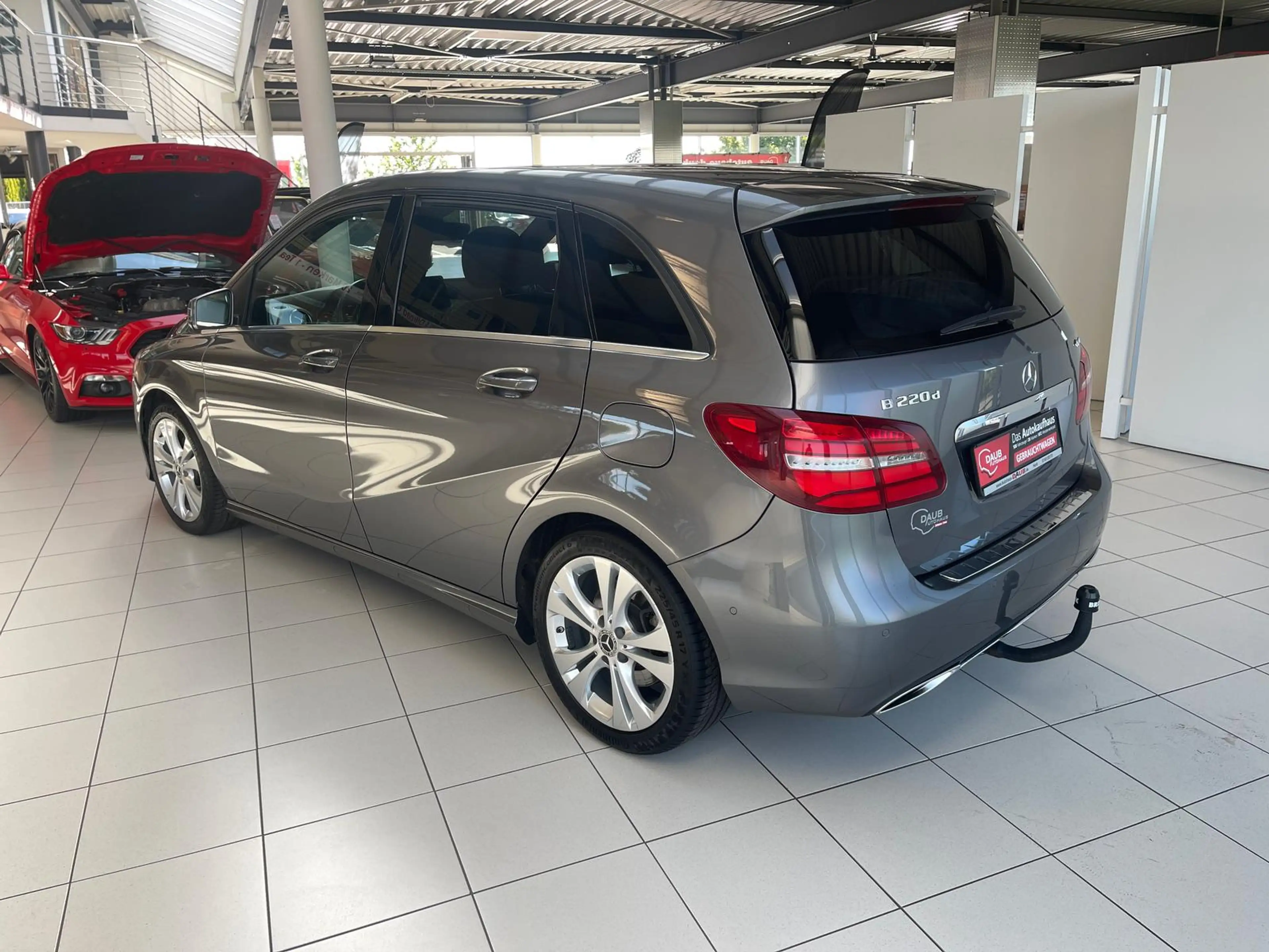 Mercedes-Benz B 220 CDI/d 4Matic Urban Style Edition+DCT+Pano+ — photo 3