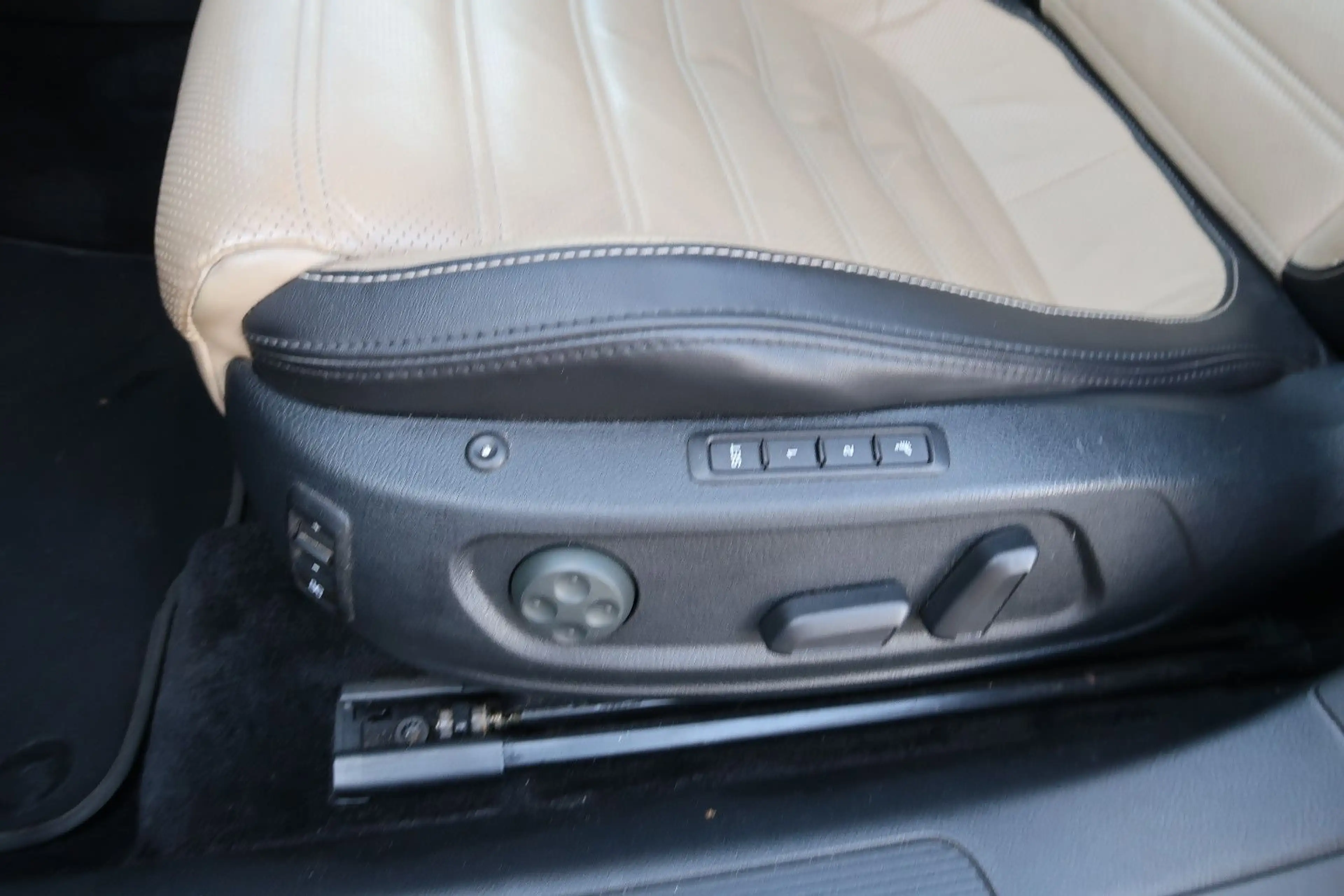Volkswagen CC 2.0TDI *R-LINE *PANORAMA *KEYLESS-GO *AHK — photo 10