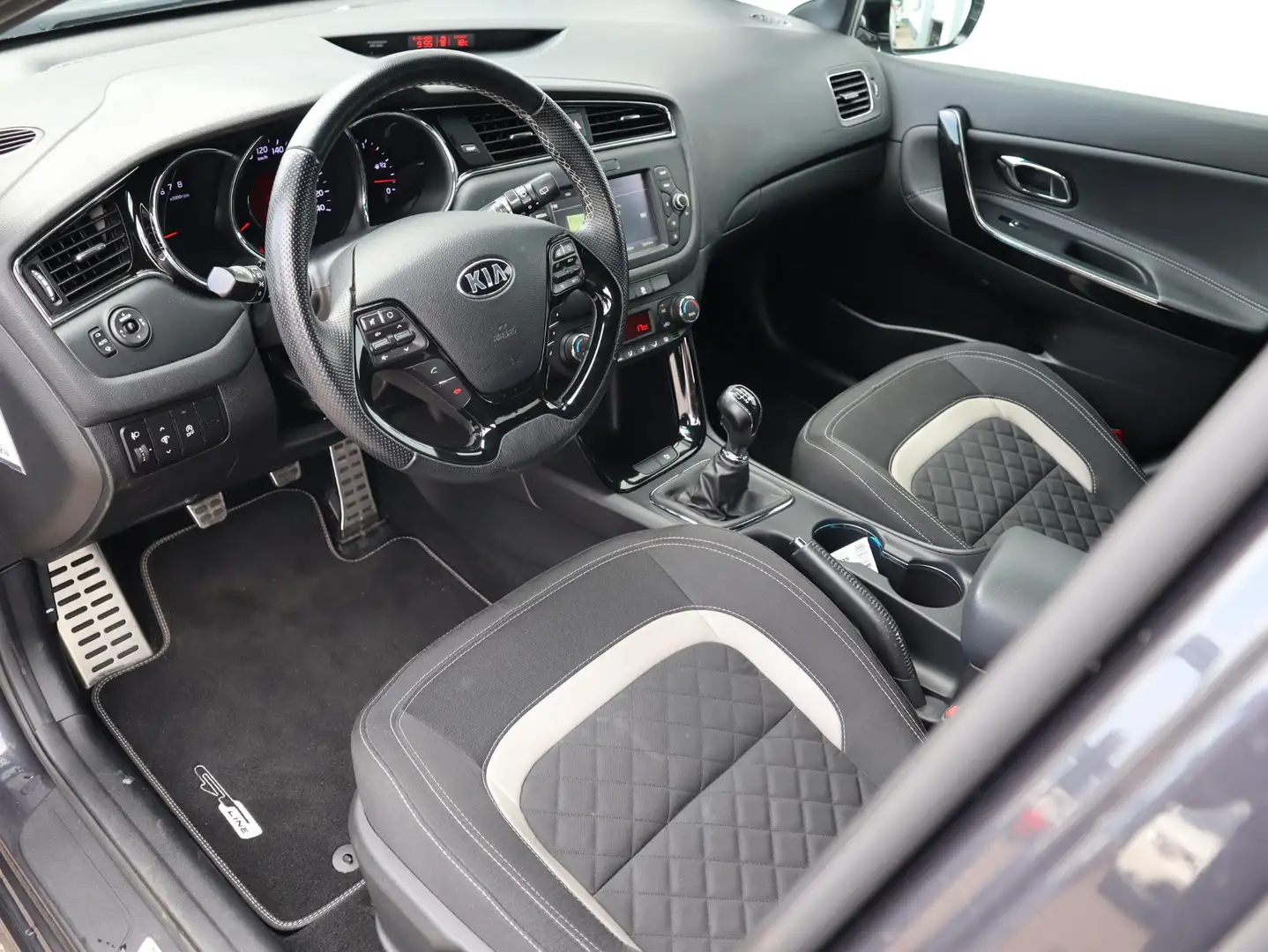 Kia Ceed / cee'd 1.0 T-GDi GT-Line | Parkeercamera | Keyless Entry Grijs - 2
