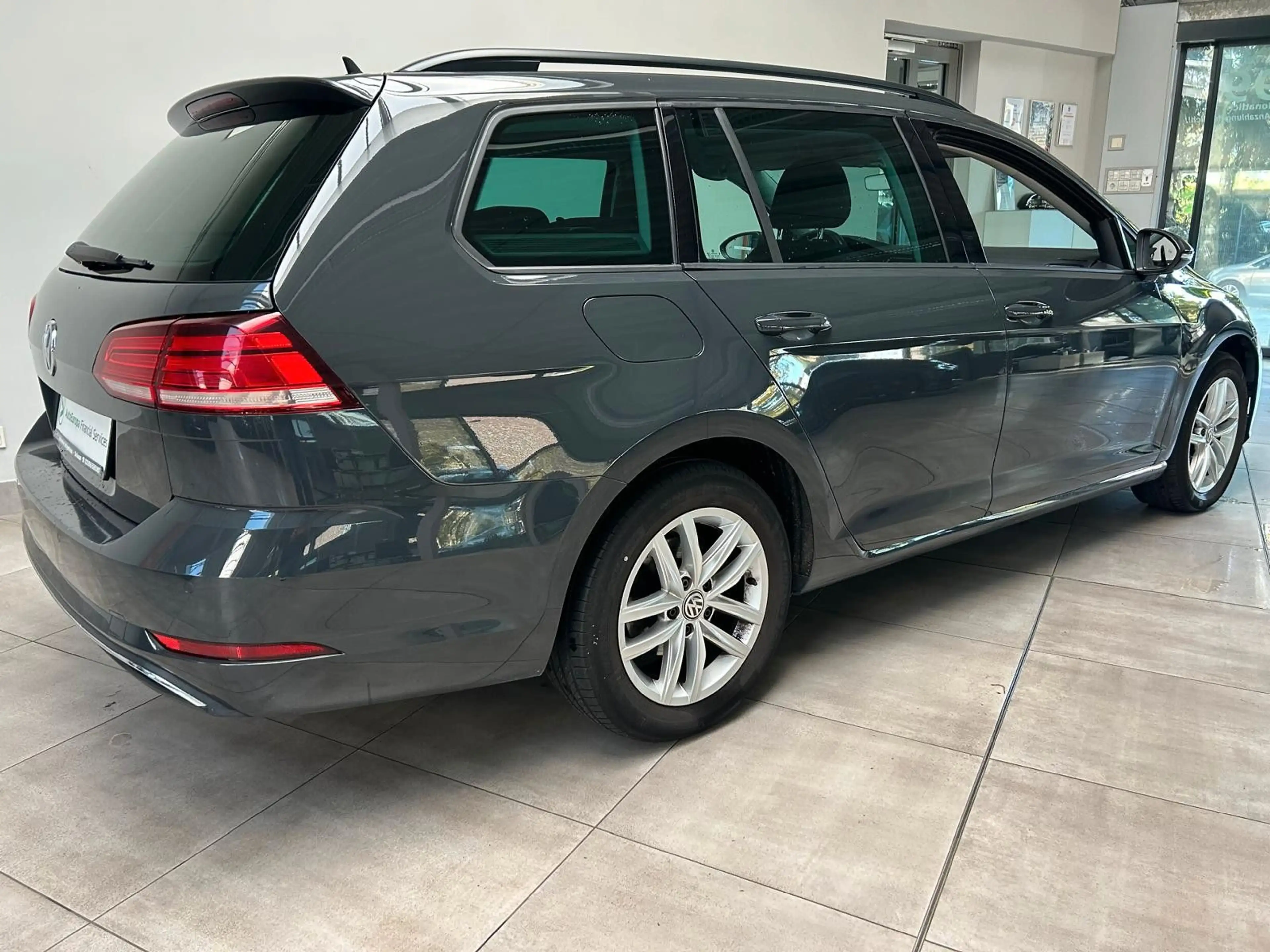 Volkswagen Golf VII Variant Comfortline Navi Tempo 2.Hand — photo 4