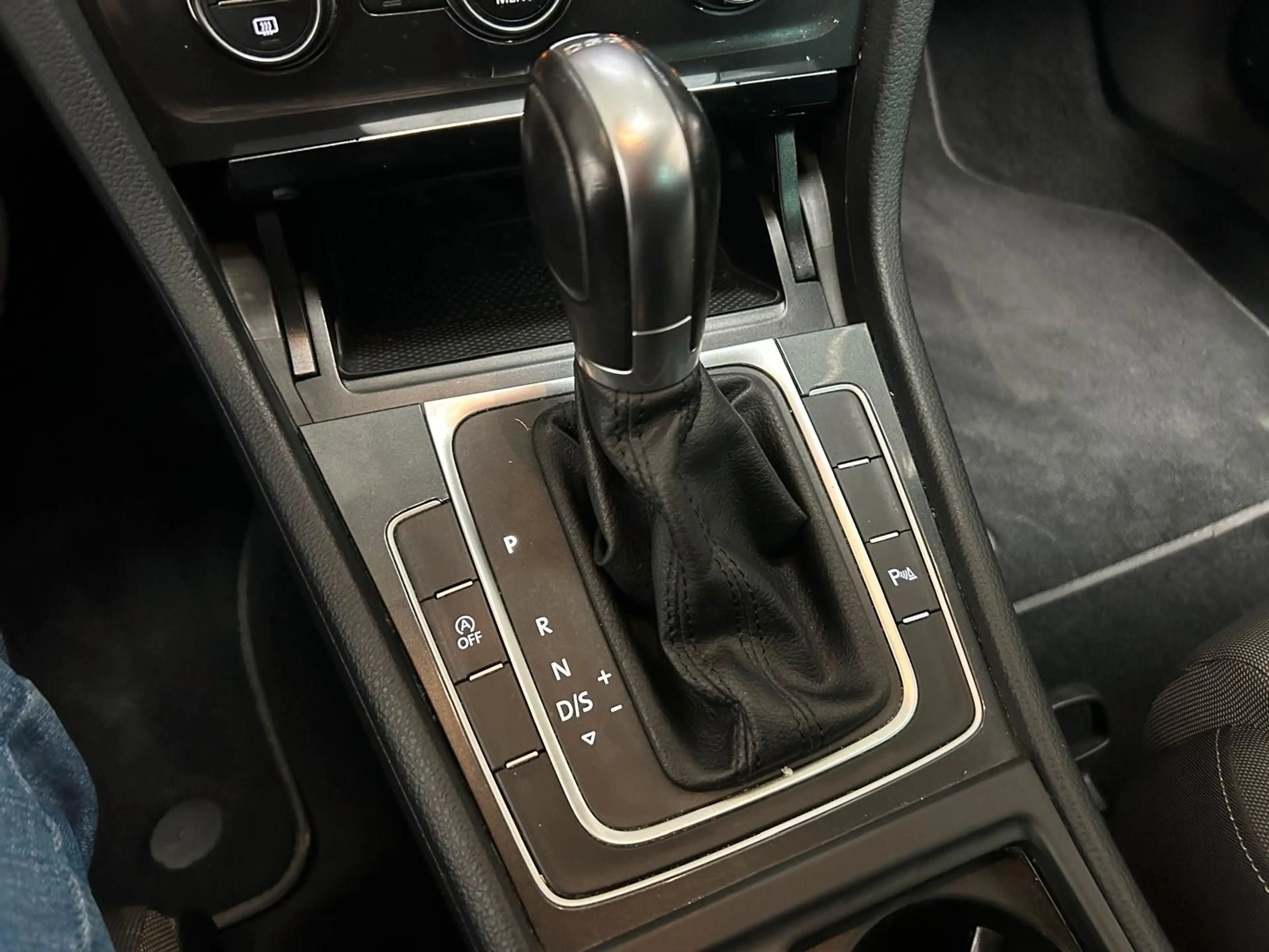 Volkswagen Golf VII Variant Comfortline Navi Tempo 2.Hand — photo 12