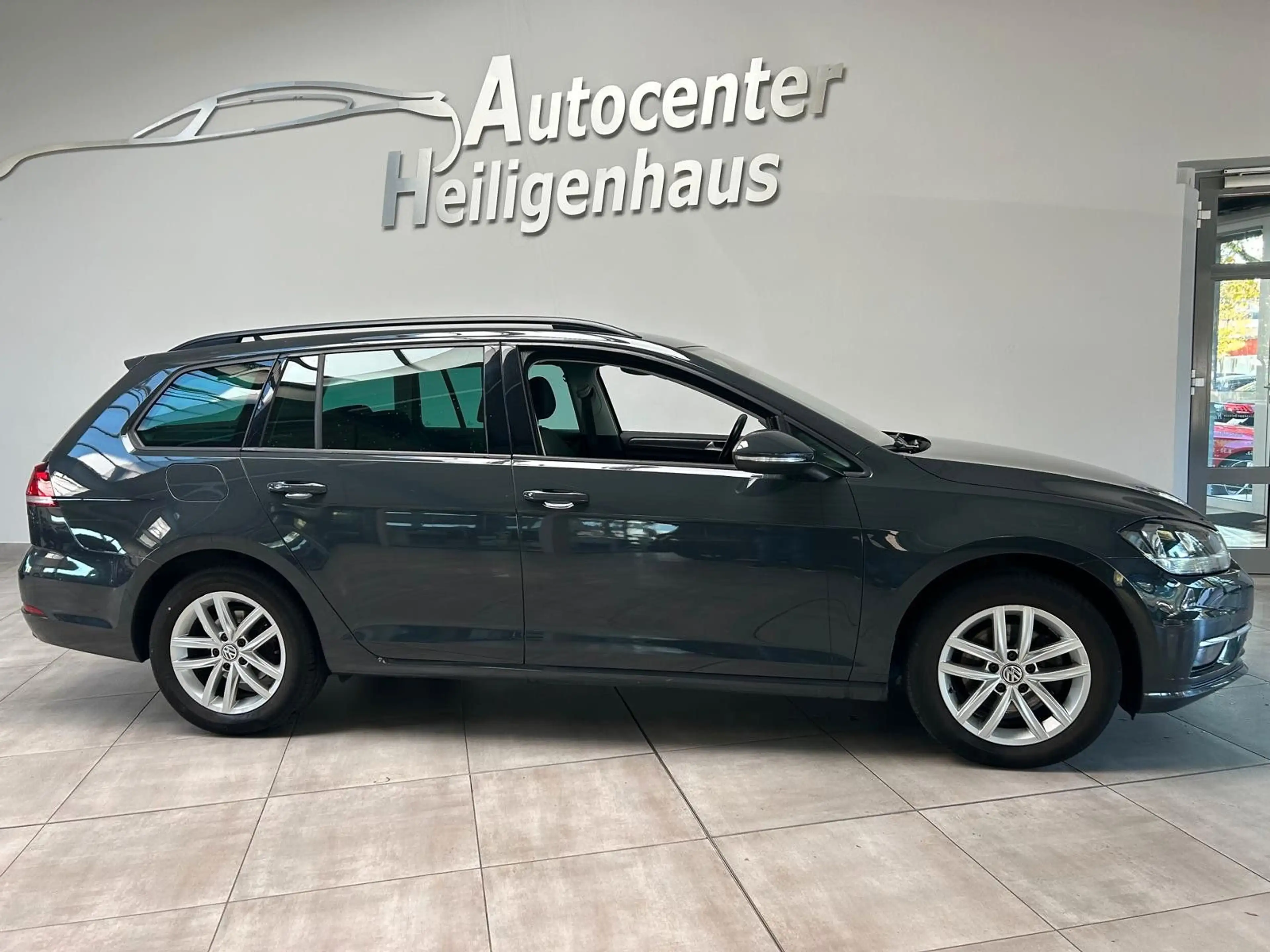 Volkswagen Golf VII Variant Comfortline Navi Tempo 2.Hand — photo 3