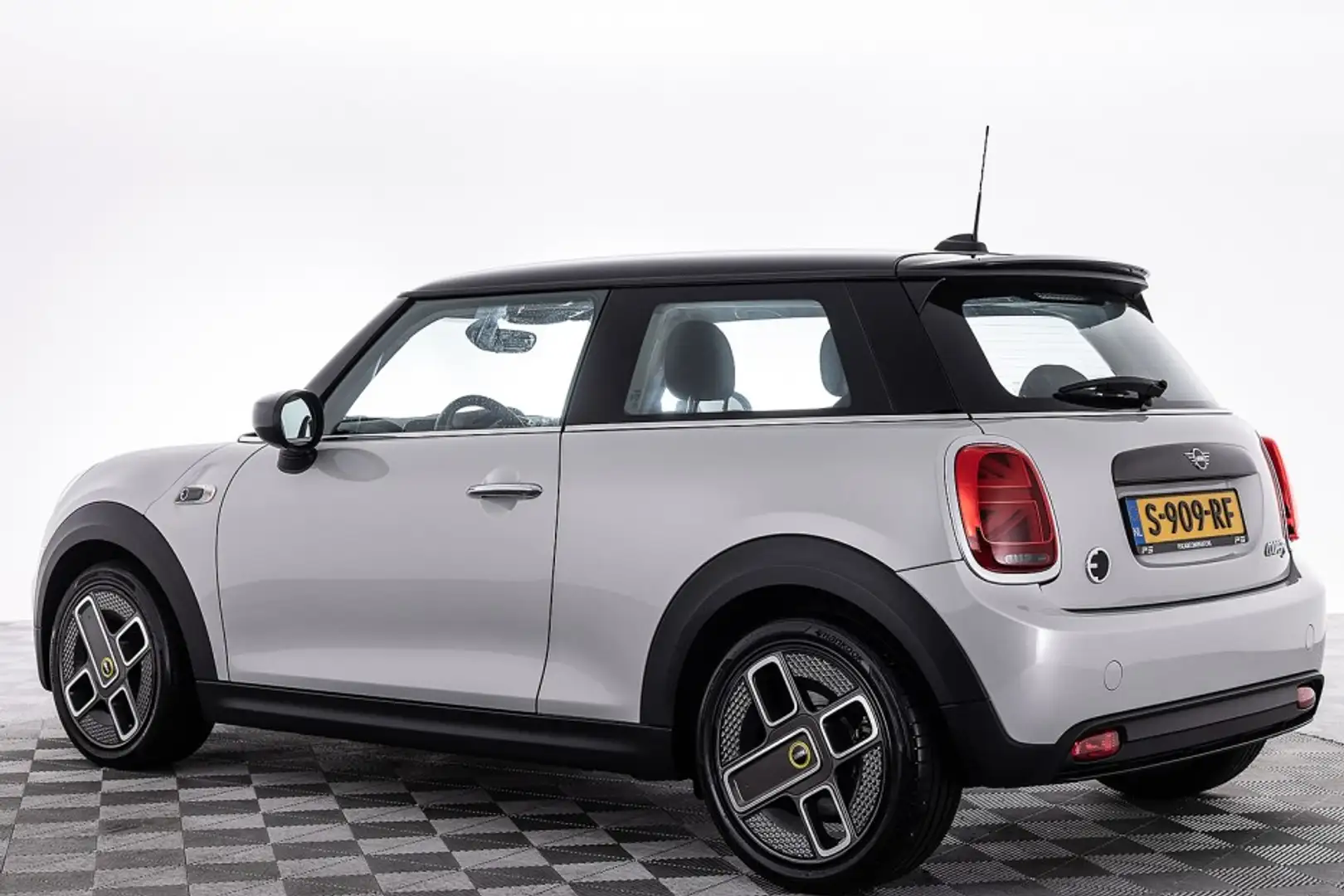 MINI Mini Charged 33 kWh | Sportstoelen | ECC | Full LE Wit - 2