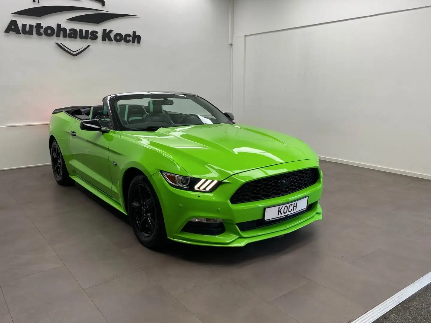 Ford Mustang 3.7 Cabrio - Prachtstück in Giftgrün! Grün - 1