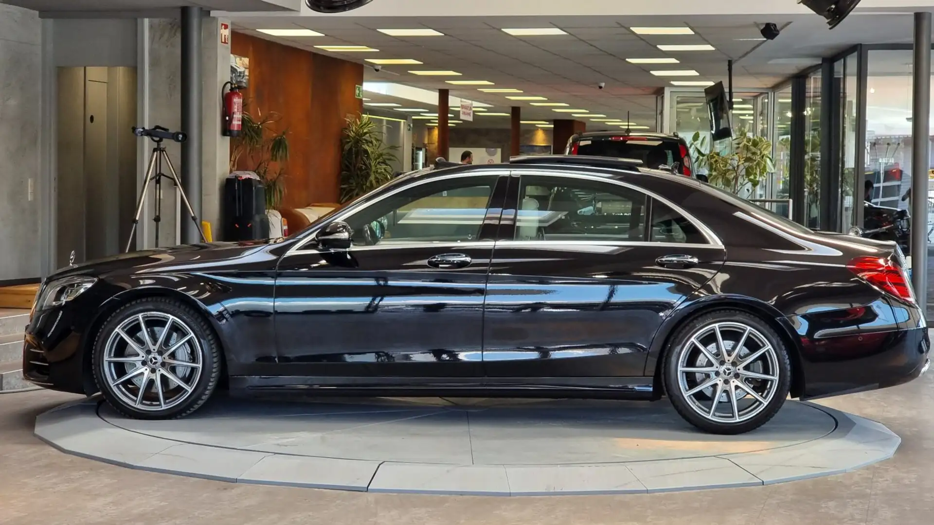 Mercedes-Benz S 400 d AMG-Line Lang 4MATIC *DrivePilot*Panodach*360°Ka Negro - 2