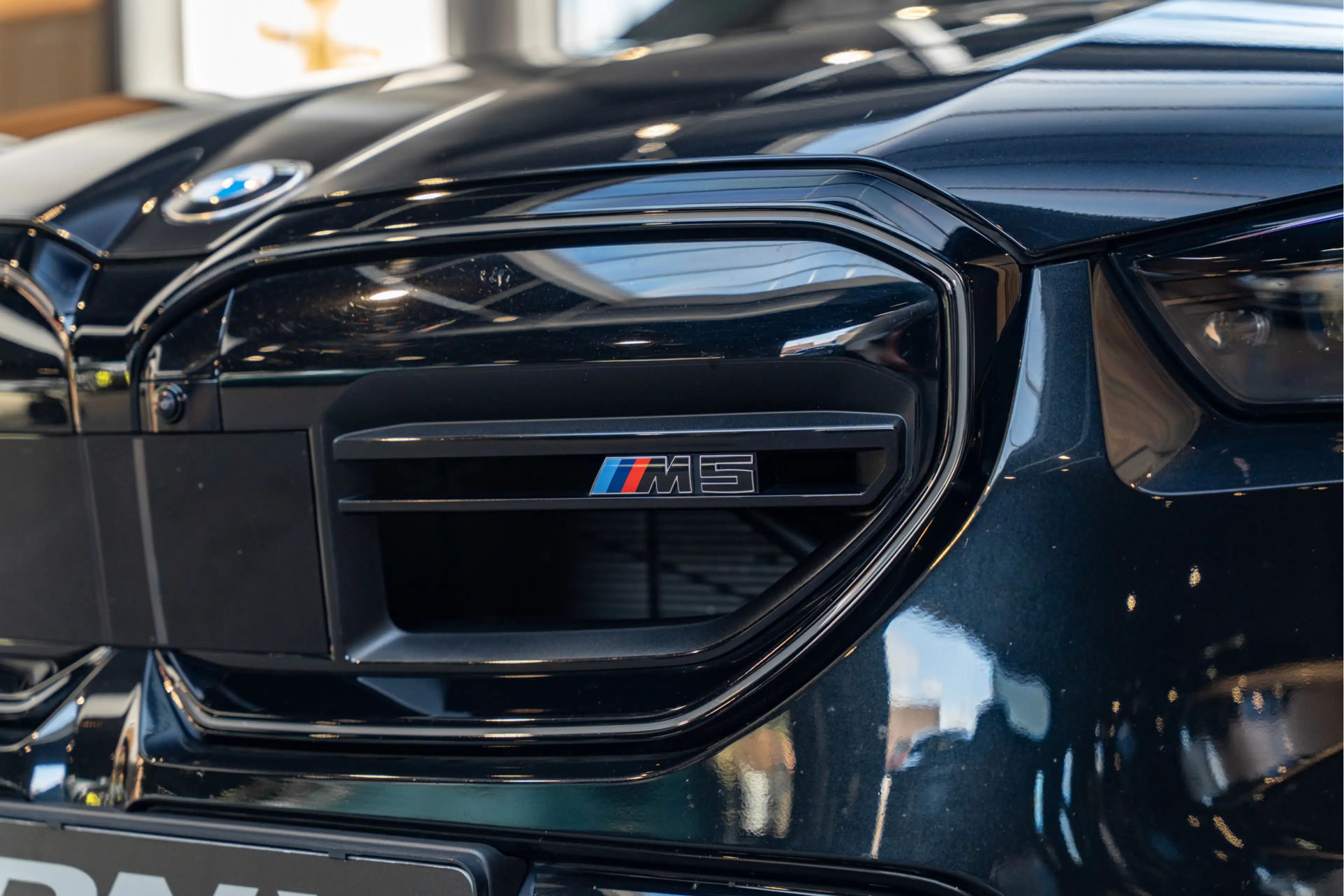 BMW M5 5-serie Touring B&W Pano Carbon — photo 12